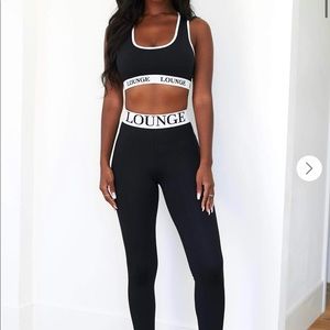 Loungeunderwear leggings & sports bra
